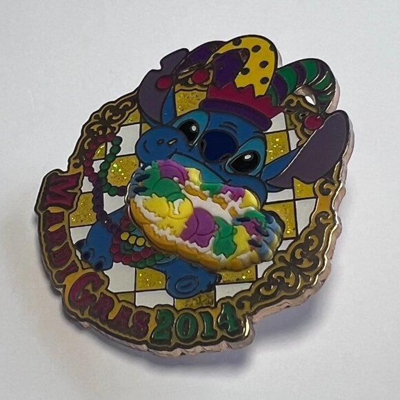 stitch mardi gras pin — king cake • glitter • LE 2500 • 2014 - Picture 2 of 3